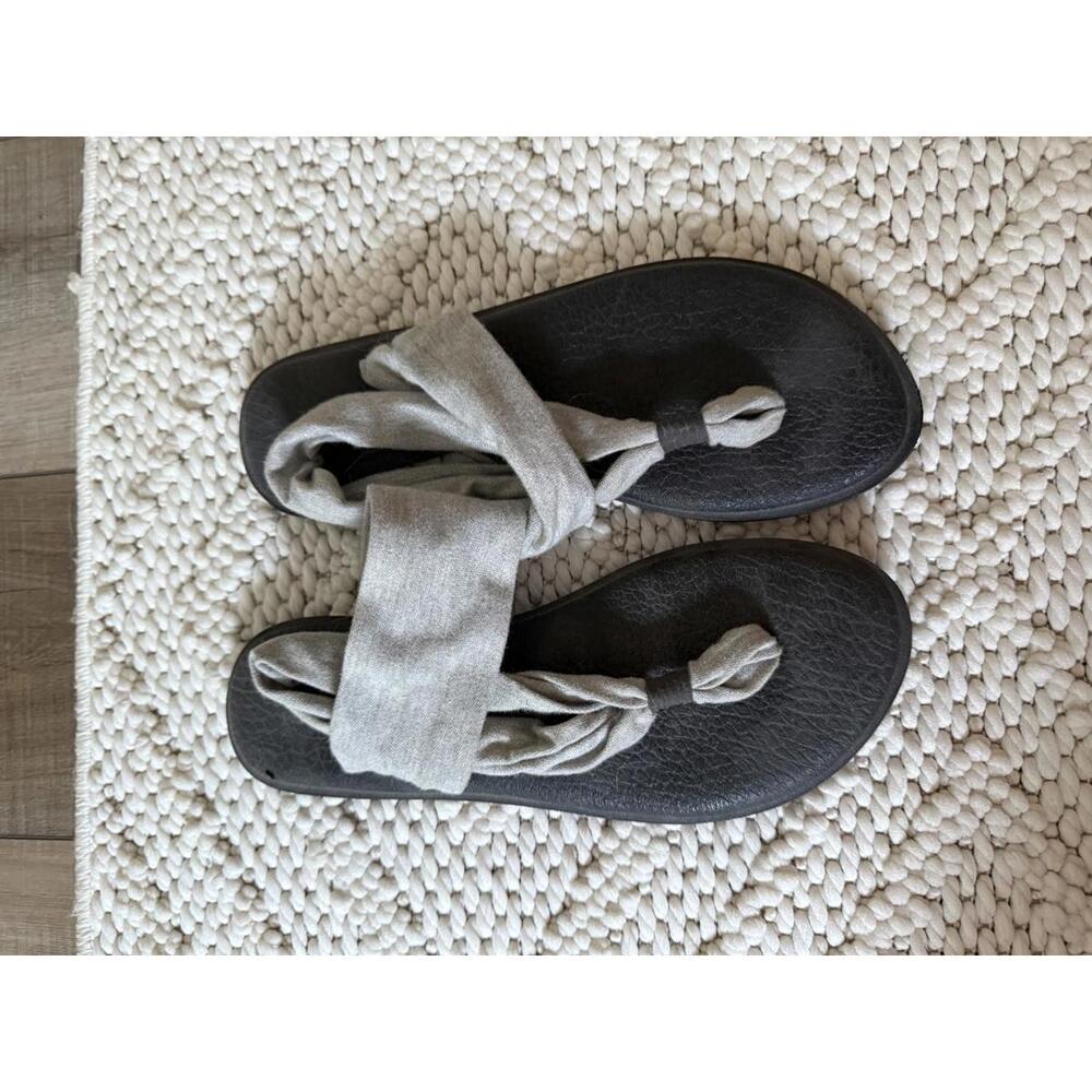 Stylish Knotted Flip-Flops for Casual Summer Wear